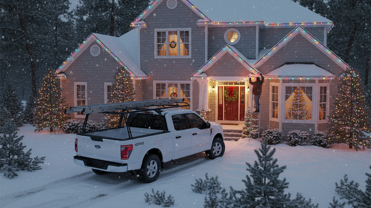 Express_Holiday_Blog__0001_Ford_F-150_Holiday_House_Lights